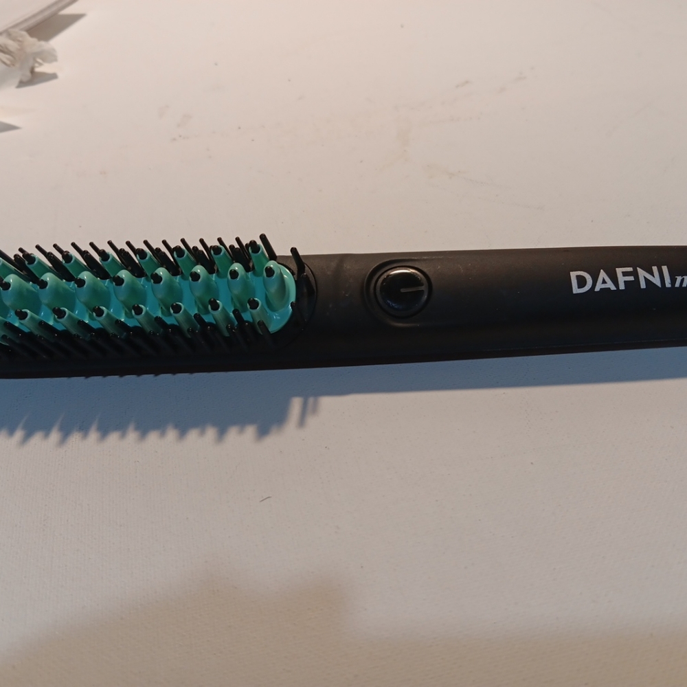 Dafni MUSE STYLING & STRAIGHTENR BRUSH